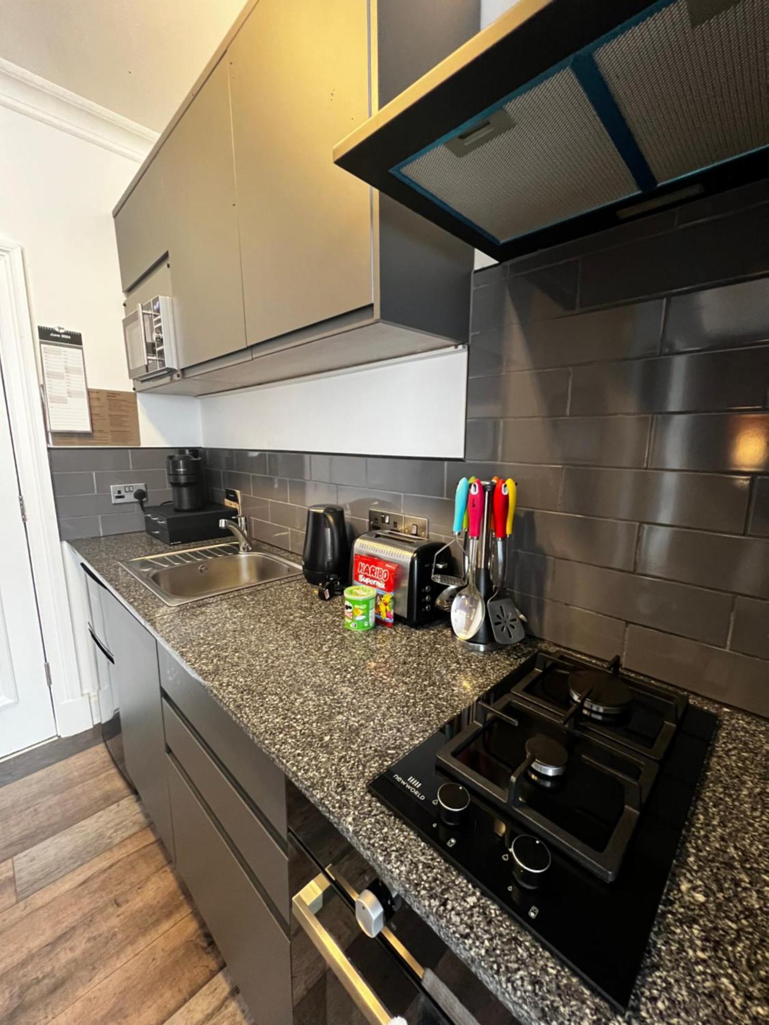 Amani Apartments - Glasgow City Centre Екстериор снимка